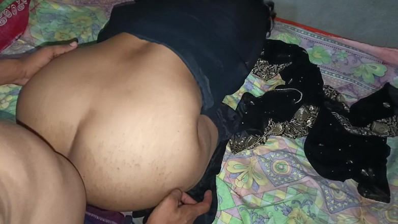 Savita5343: Ateşli yenge ile evlilik yıldönümü seksi