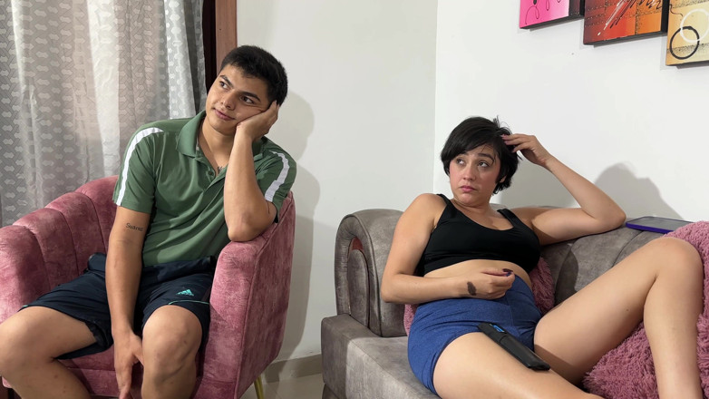 ManuelaAlvarez: เพื่อนฉันโทรมาบอกว่าพี่ชายแท้ๆ ของฉันมีควยใหญ่ แล้วฉันเย็ดเขาด้วยความเงี่ยนจัดเพื่อเช็คว่าเรื่องจริงหรือไม่