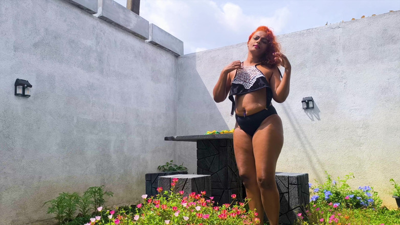 Beauty7Angels: Thử bikini gợi cảm trên haul nilmini sheron