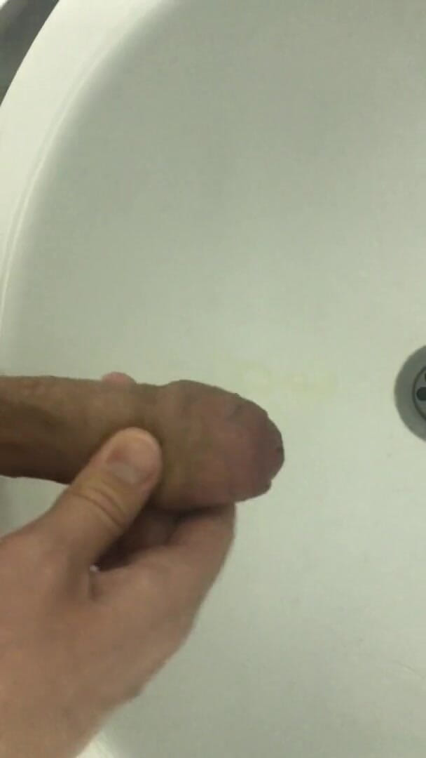 IlyaWilliam: Young Twink Fast Wank And Cum In Bathroom