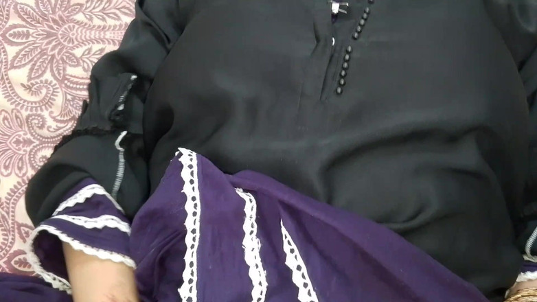 QueenbeautyQB: 인도 시아버지와 이슬람 인도 며느리 섹스 - 힌디어 오디오