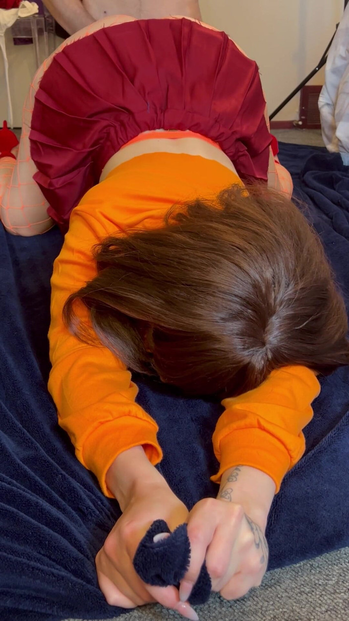 Nerdy Nympho: Velma dostane velké překvapení a odešel s kapající creampie