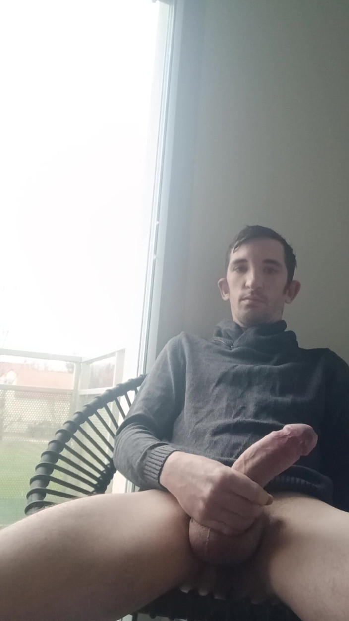 Alexis bondoux: Morning Handjob