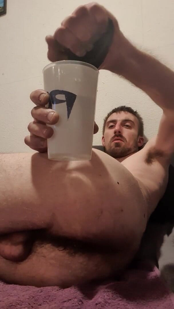 Popopirat94: Clismă anală sau înălțire anală