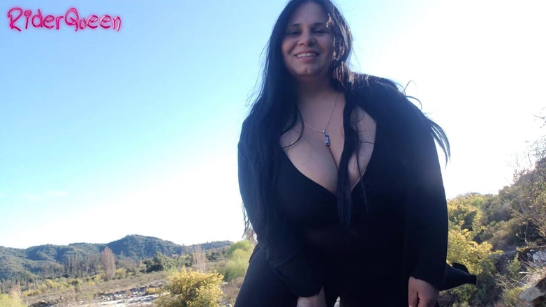 Riderqueen BBW Step Mom Latina Ebony: Bbw gợi cảm cho thấy nơi cô ấy đến thăm trên sông,...