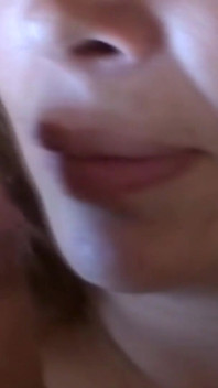 Le Week-end, Je Mets Ma Bite Dans La Bouche De La Belle-mère Et Elle Se Réveille Très Excitée
