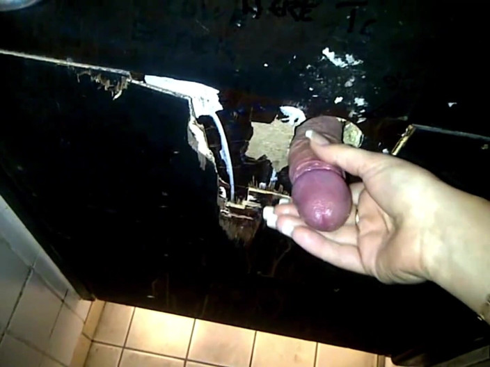 Dogging after dark: Real gloryhole