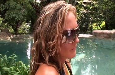 Xtime Network: Big threesome orgasm in the garden