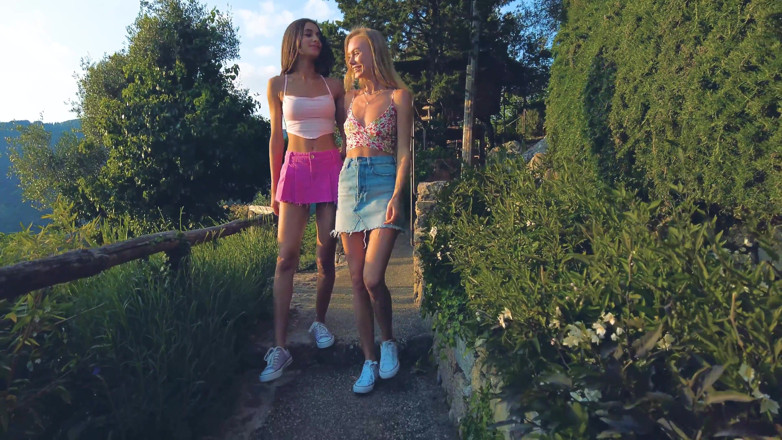 Watch4beauty: Vanessa má první vysněný lesbický zážitek a myslím, že při jejich...