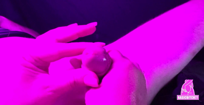 Basicbitch77: Obrzeża ręczna robota z ogromnym obciążeniem spermy