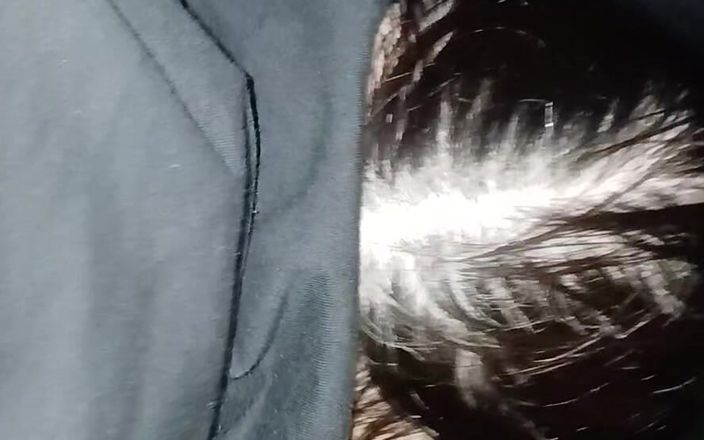 Lesbian-illusion: 공원에서 나무에 나를 고정시키고 내 보지를 욕심나게 따먹어