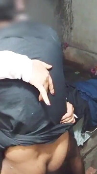 Thand Mein Maja Aaya Gand Maar Kar Chut Mari Chhati Lagaye