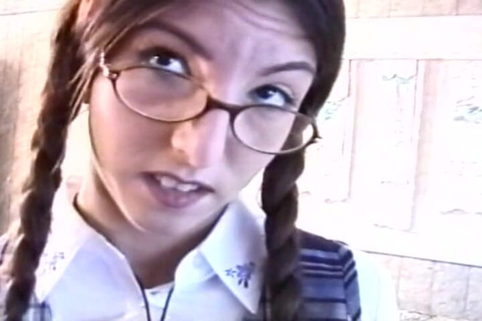 USA Fetish and Hardcore Clips: Schüchternes teenie-mädchen spreizt ihre für etwas spanking