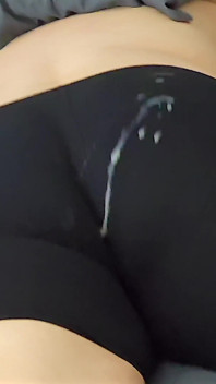 Het spermasprut samlingsvideo porrfilm av svart kuk runkar av och cumming på SSBBW stor fet fitta, enorm röv, bröst och trosor
