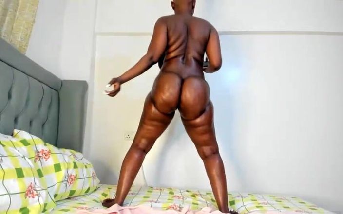 Big black clapping booties: Дрочити мою дупу Бегемота, епізод 1083