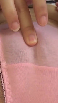 Une culotte amateur trempée pendant que la chaleur se propage dans un moment solo taquinage lent - clip 5