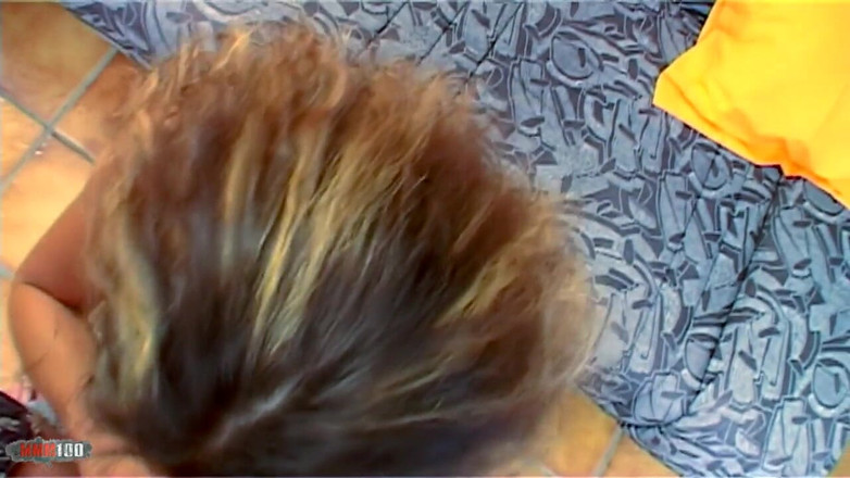 MMM100 Fuck Buddies: Vayana: Larry Cares Mengenai Pelancong Cantik