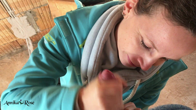 Annika Rose: Spermacocktail op de bouw!