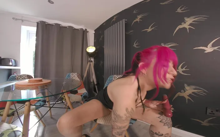 Deviants VR: Hayley Rowon - 掀起我的裙子