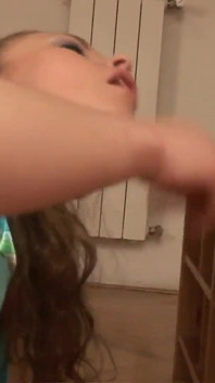 Johane Johansson ha una scopata interrazziale con un cazzo nero nel culo per godersi lo sperma