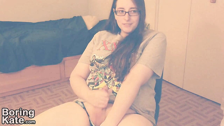Boring Kate: Kate ngocok kontolnya sampai dia ejakulasi - TANPA AUDIO -