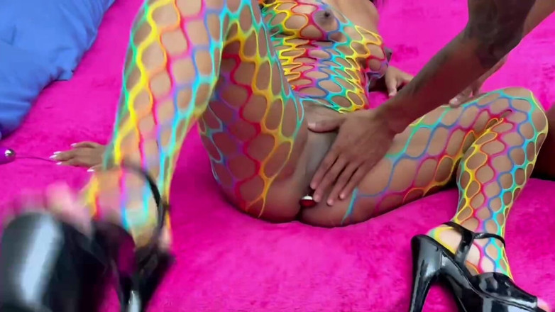 Meck: गर्म काले और कैरिओका के साथ गर्म सेक्स - Vivi Marques