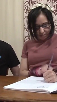 Lfap - chica universitaria francesa obtiene su culo apretado golpeado en el escritorio por su compañero de clase