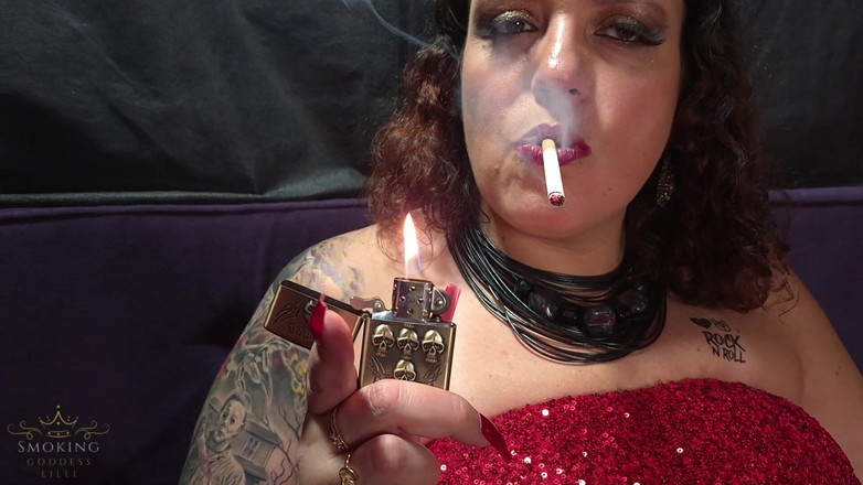 Lilli Cukierek Cox: Aku akan menunggumu, merokok newport dan memikirkanmu