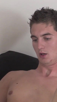 Video eksklusif bareback: pasangan gay yang lagi sange seks anal di berbagai posisi