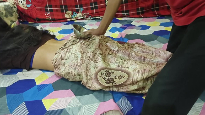 Your kavita bhabhi: Desi Bhabhi Looks Amazing Wearing Saree, I Enjoyed It