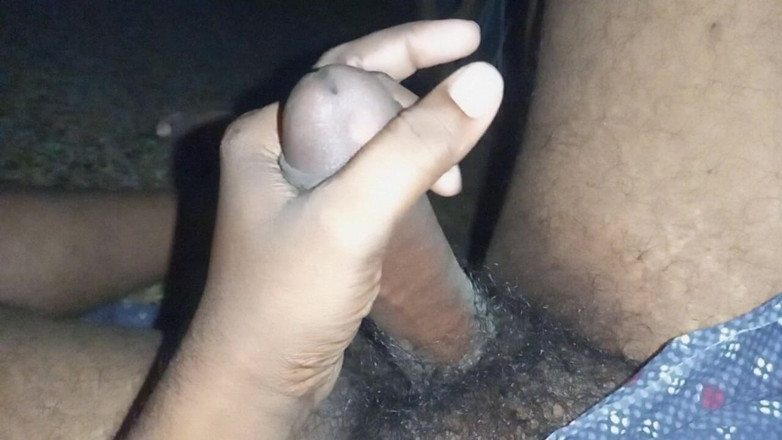 Sweet Indian cock: 私はインディアンボーイ、ファッキングドールのプッシー・アウトドアナイト