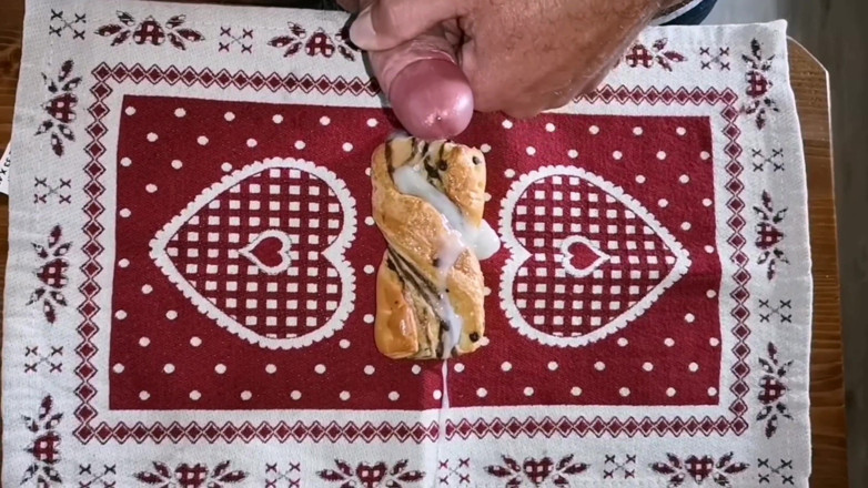 Cicci77: Cicci77 menyediakan sarapan dengan letupan sperma!