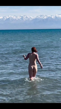 I Love It When Cool Waves Caress My Naked Body