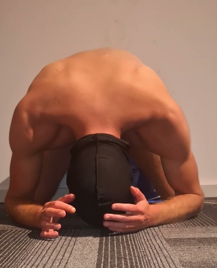 NoFace Twink X: Anal Play! Twink Loves to Put Toy up His Ass