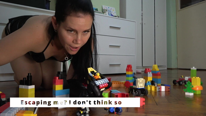 Anna Sky: Si cewek raksasa anna menghancurkan kota kecil