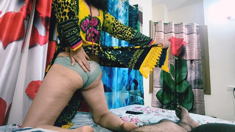 Bolly Karma: Nová poslušná špinavá děvka