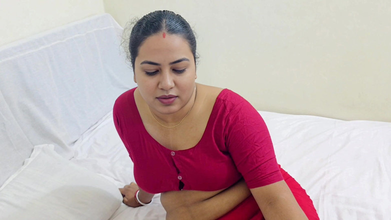 Sweet_priya01: Desi Stepmom Fuck by Her Stepson on the Bedroom