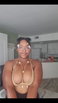 J’adore me sucer le visage