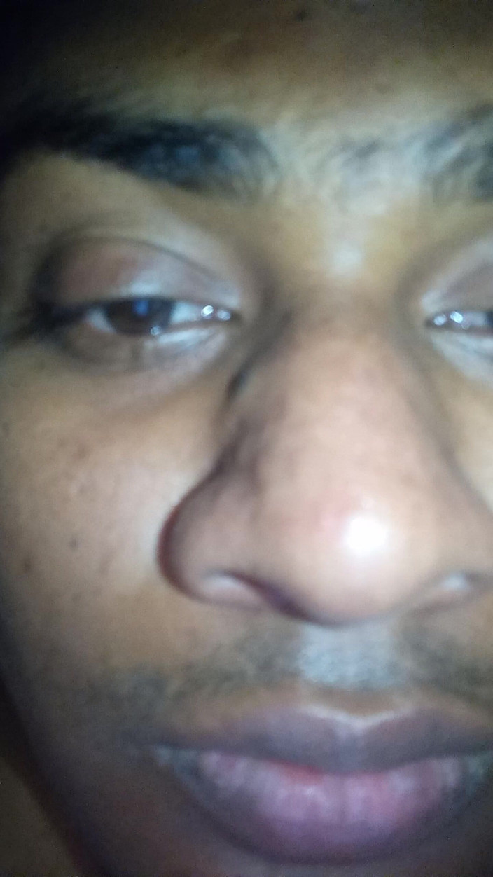 Sweet Indian cock: Il ragazzo gay indiano si masturba nella notte