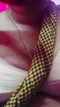 Mohini Bhabhi com namorado pego sexo em quarto de hotel