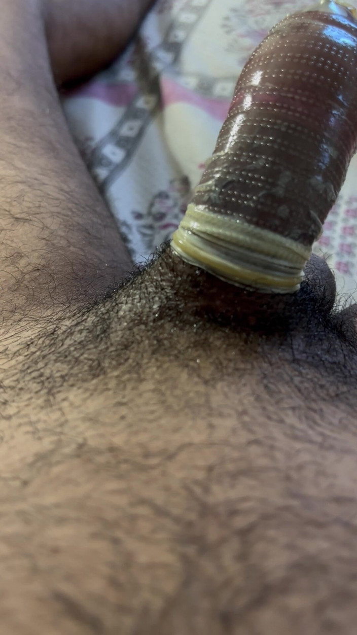 ISHNAV: Mets un préservatif sur ta bite