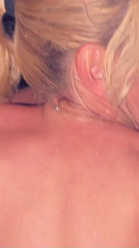 Geile Blonde Schlampe Lässt Sich Im Unwetter Den Arsch Ficken!!