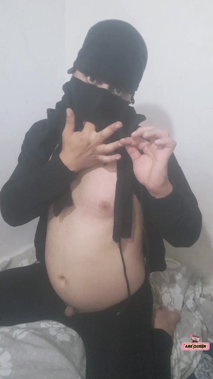 Salma Niqab: Mistress Arab Shemale Salma Ladyboy Play with Bobs Hard