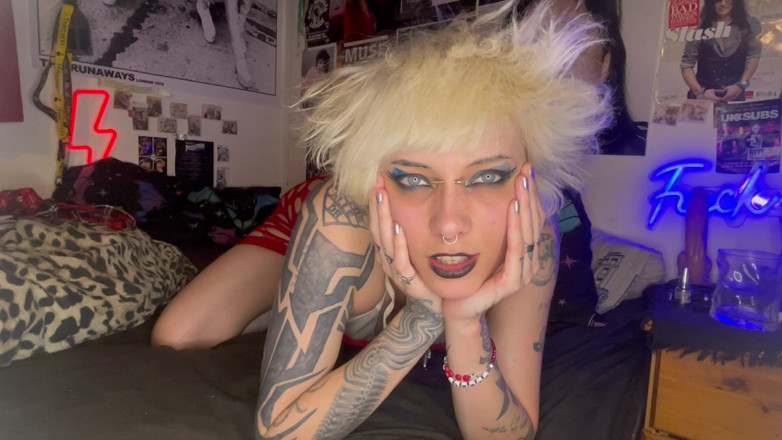 Glitterqueen1999: Fuck My Bellybutton Please Bellybutton Fetish Belly Fetish Taboo Lipstick...