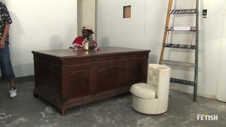 Gay Diaries: Il gay bianco si fa distruggere il culo in una...