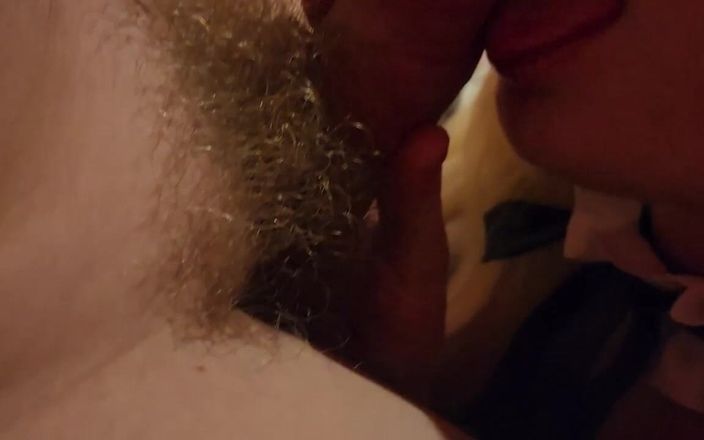 LittleLorely: Eerste keer, meid, blondine, secretaresse, pijpbeurt, 18+