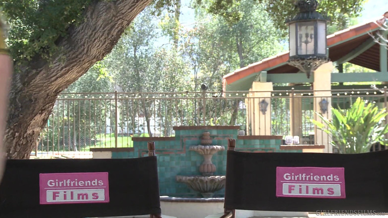Girlfriends Films: Angela White &amp; Giselle Palmer mengusik, kongkek &amp; orgasme sengit - GirlfriendsFilms