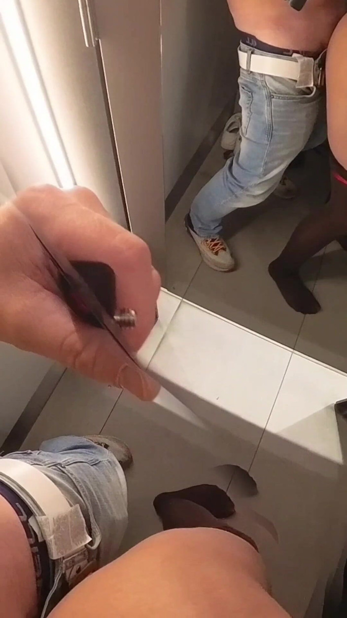 Christi: Trung tâm mua sắm