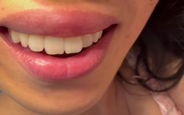Asmr_mouth: Hãy lên trên tôi và ngửi hơi thở của tôi