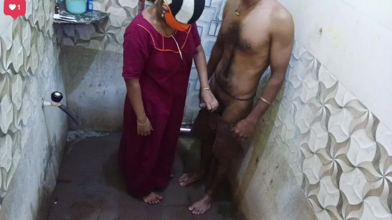 Mami4711: Indiana esposa fazendo funk no banheiro em vídeo de gravação...